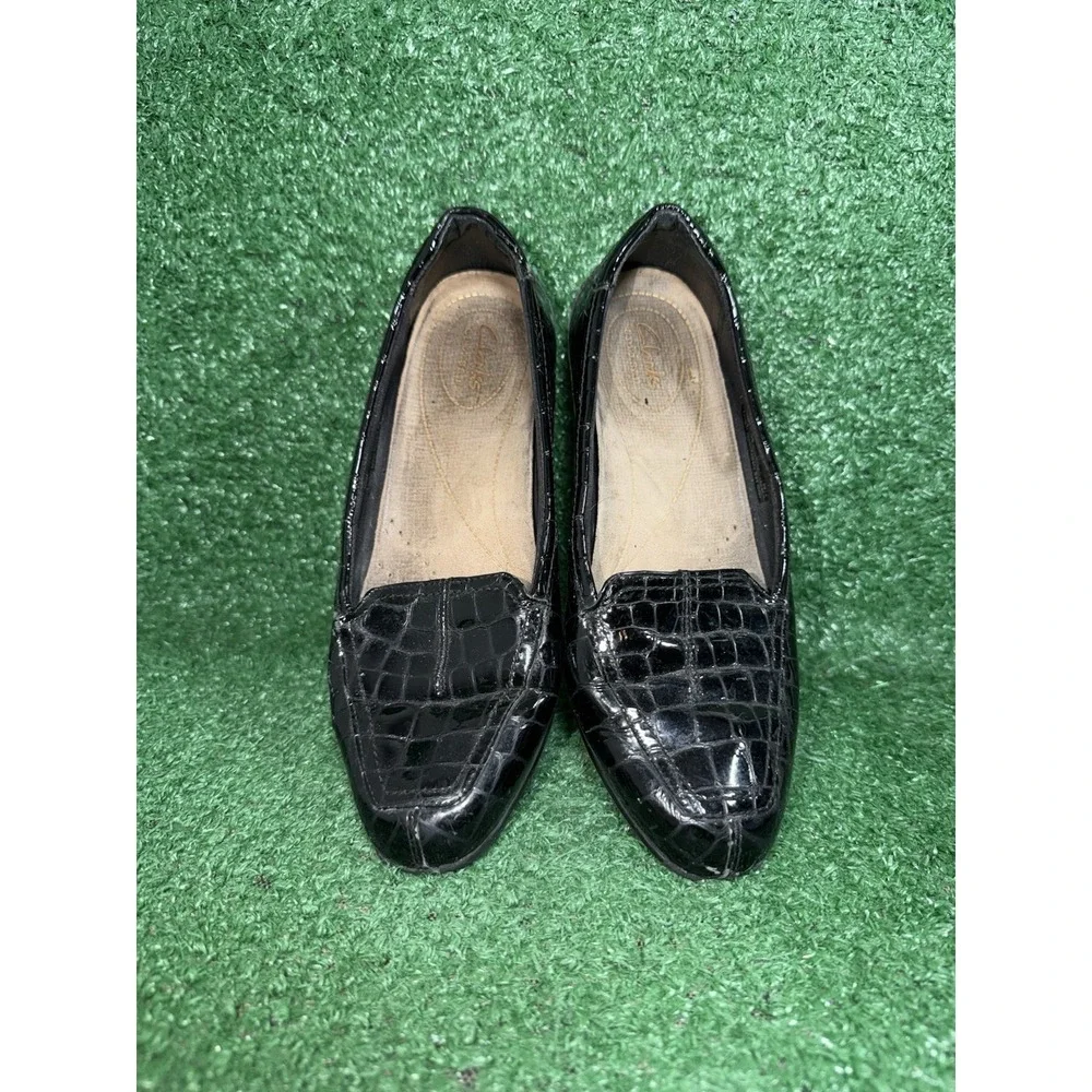 Clarks Everyday Loafers Womens Size 7 M Black Croc Patent Leather Casual Comfort